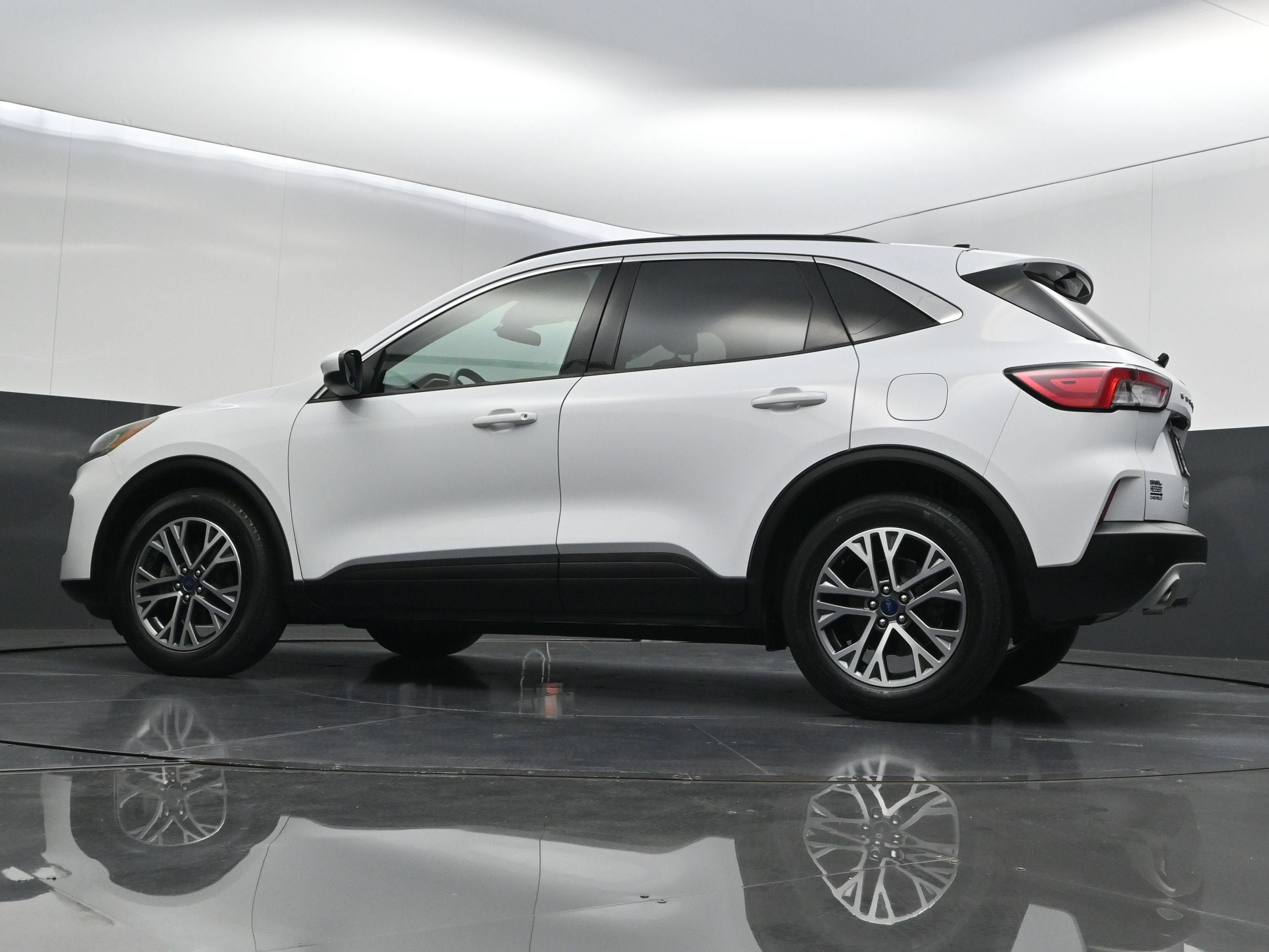 Used 2020 Ford Escape SEL AWD/4WD image 45