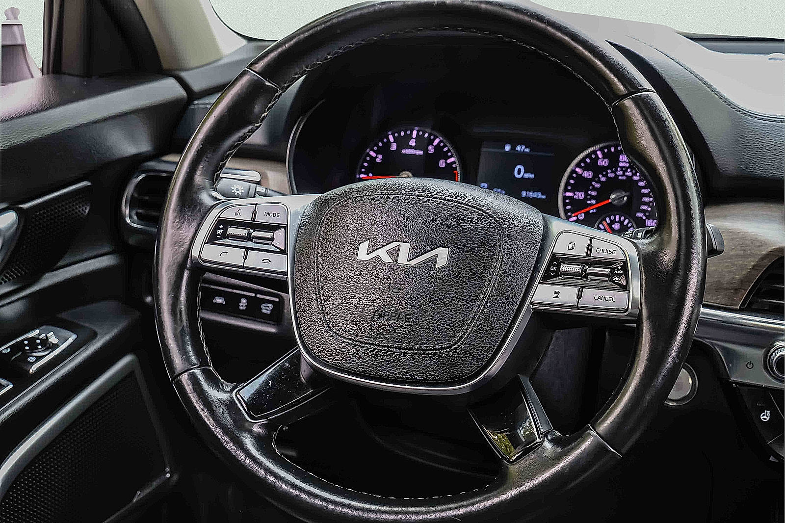 Certified 2022 Kia Telluride EX w/ EX Premium Package AWD/4WD image 14