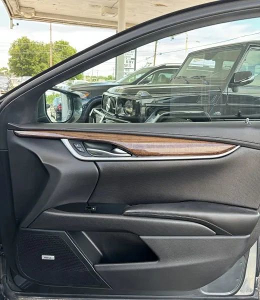 Used 2017 Cadillac XTS Luxury w/ Driver Awareness Package FWD image 23