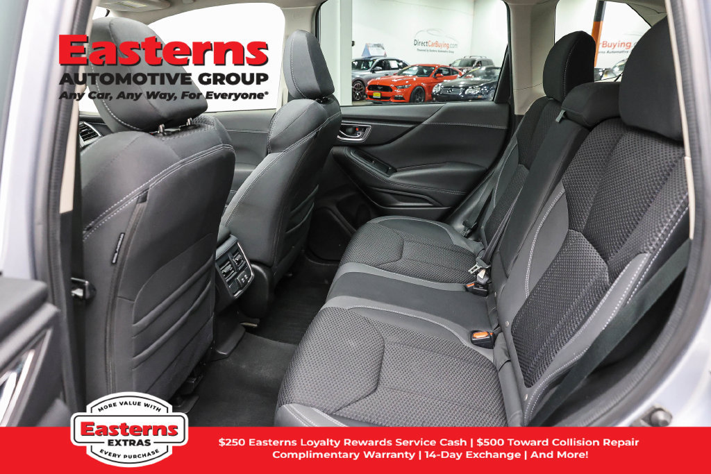 Used 2022 Subaru Forester Premium AWD/4WD image 25