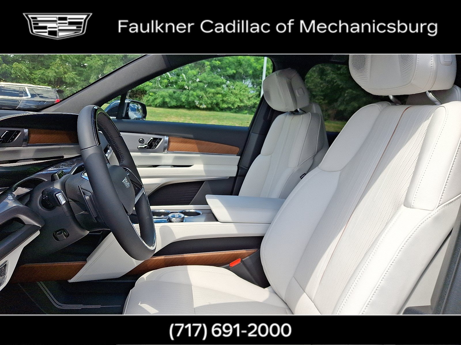 New 2026 Cadillac Vistiq Luxury w/ LPO, Floor Liner Package AWD/4WD image 19