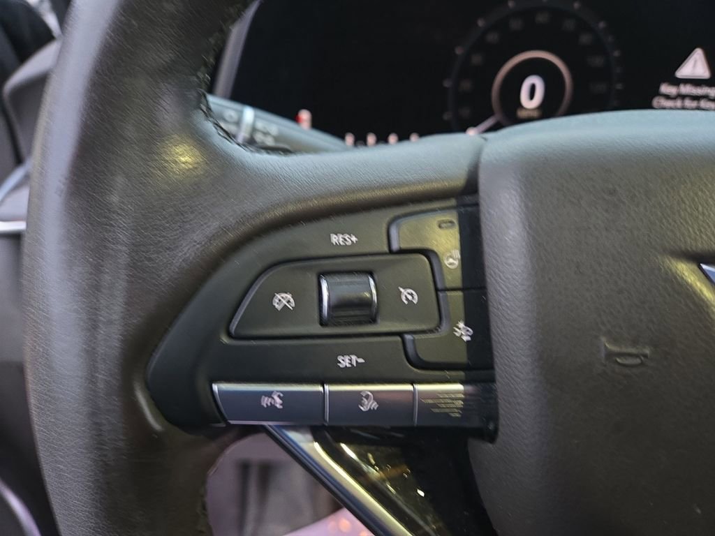 Certified 2021 Cadillac Escalade Premium Luxury image 18