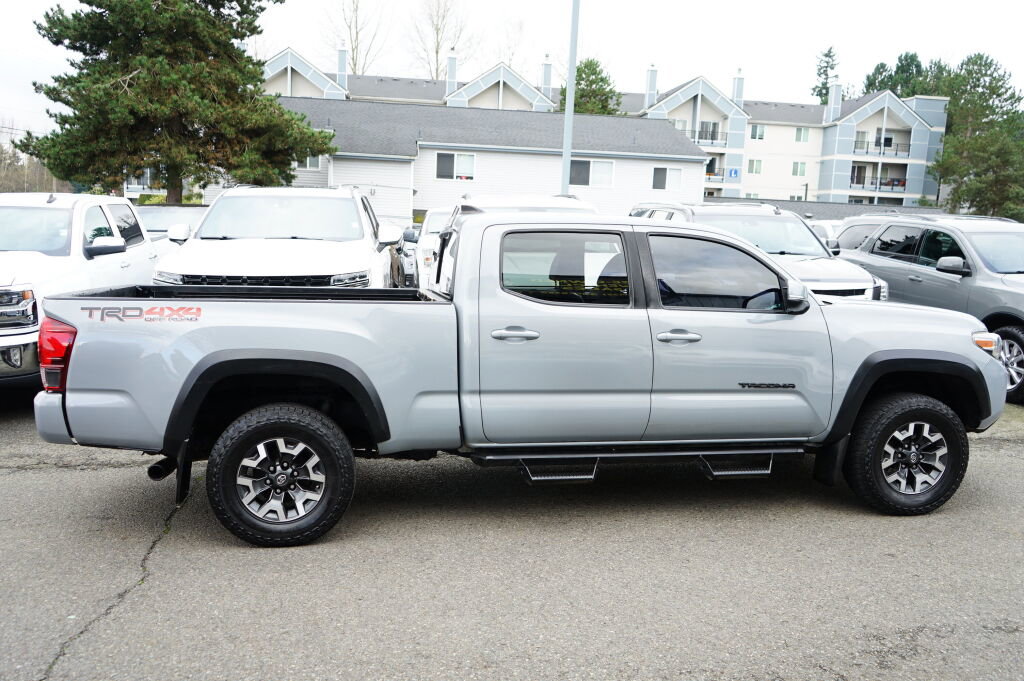Used 2019 Toyota Tacoma TRD Off-Road w/ TRD Premium Off Road Package image 6