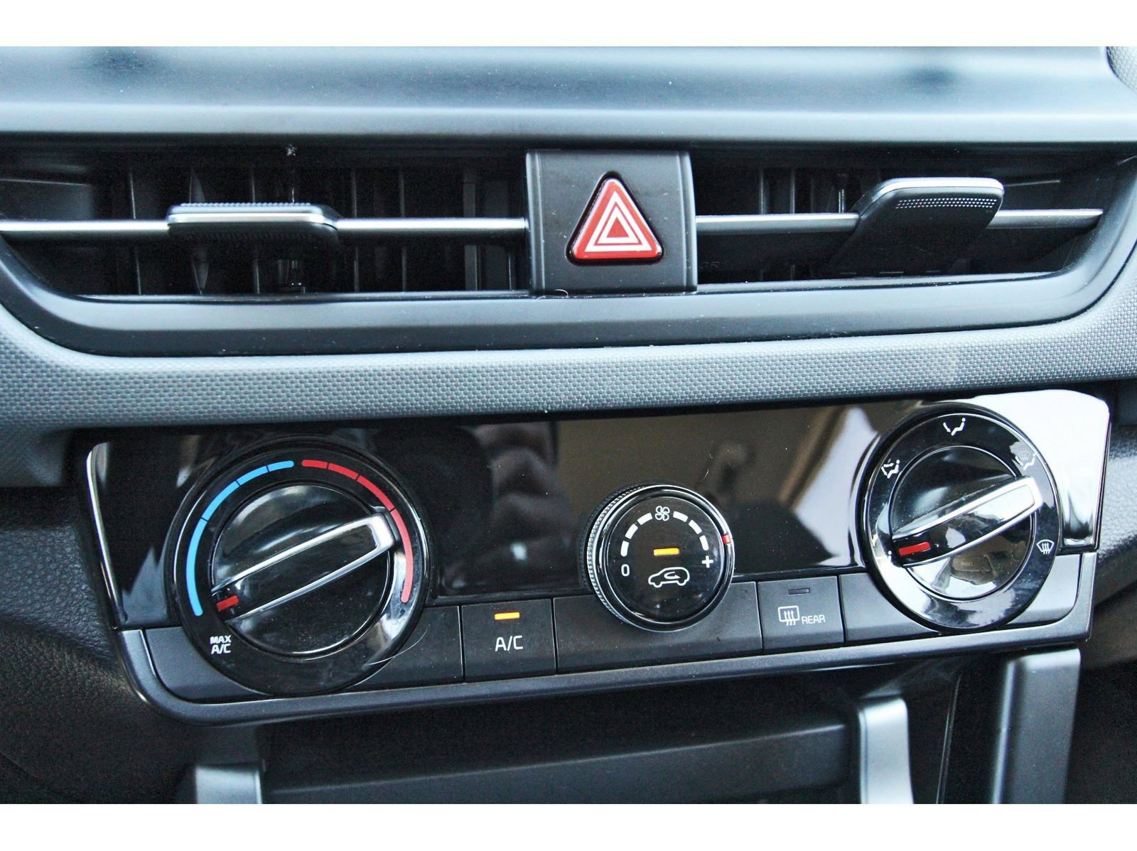 Used 2024 Kia Seltos LX image 26