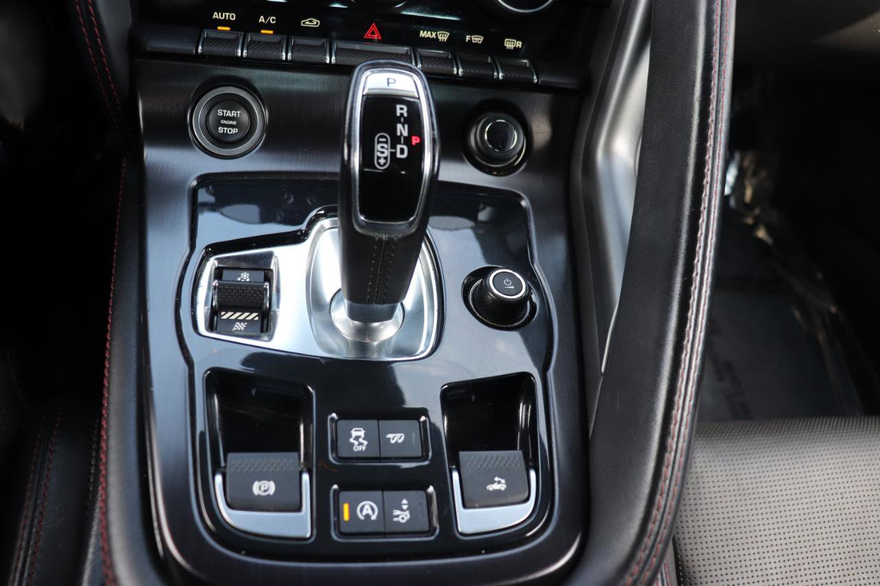 Used 2020 Jaguar F-TYPE Checkered Flag image 29