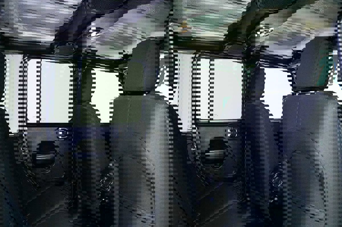 Used 2021 Jeep Wrangler Unlimited Sport image 25