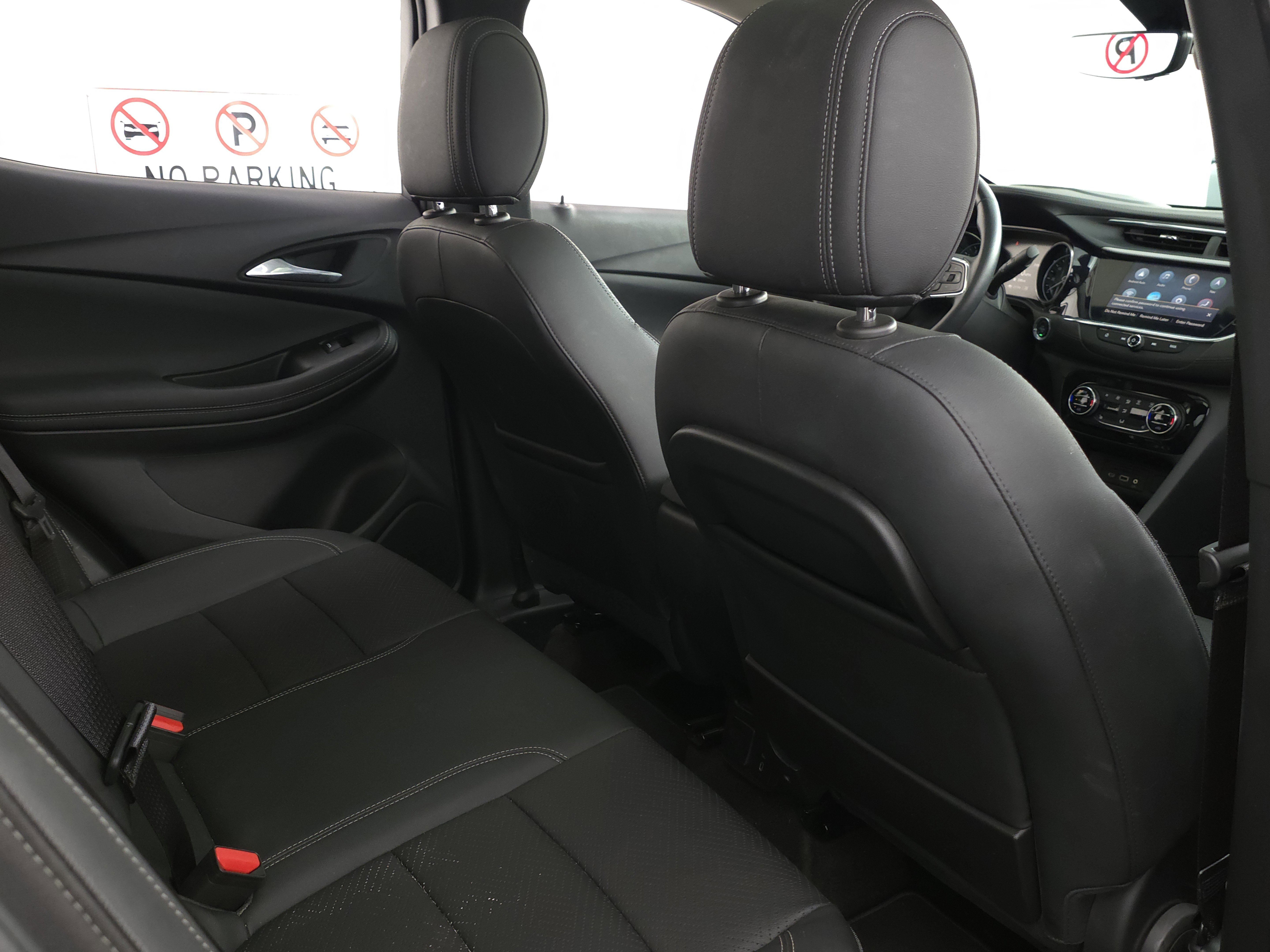 Used 2022 Buick Encore GX Essence w/ Advanced Technology Package image 25