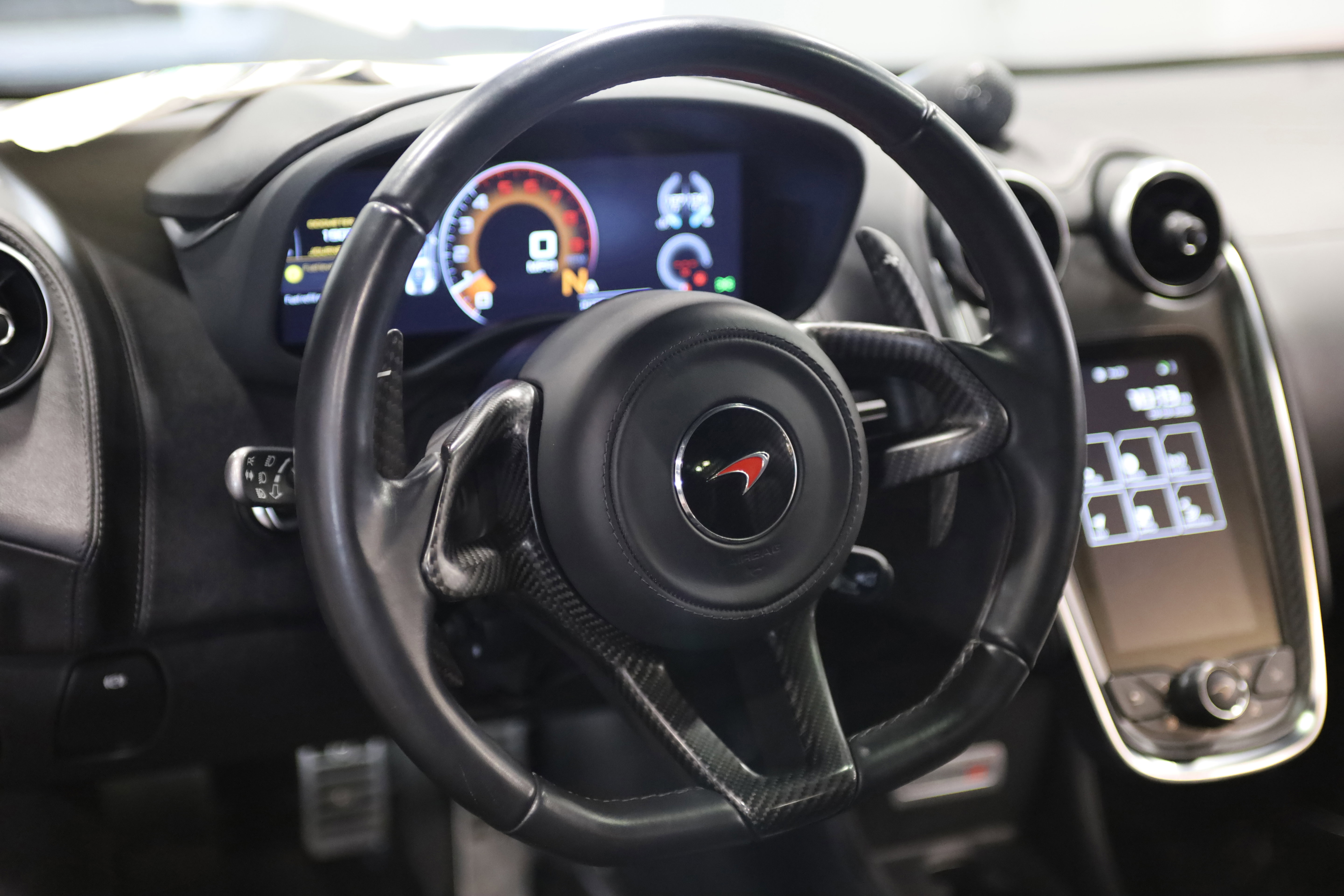 Used 2018 McLaren 570S Coupe image 27