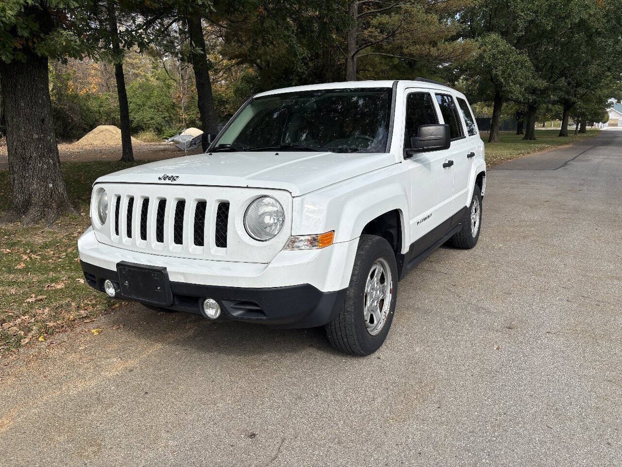 Used 2014 Jeep Patriot Sport FWD image 2