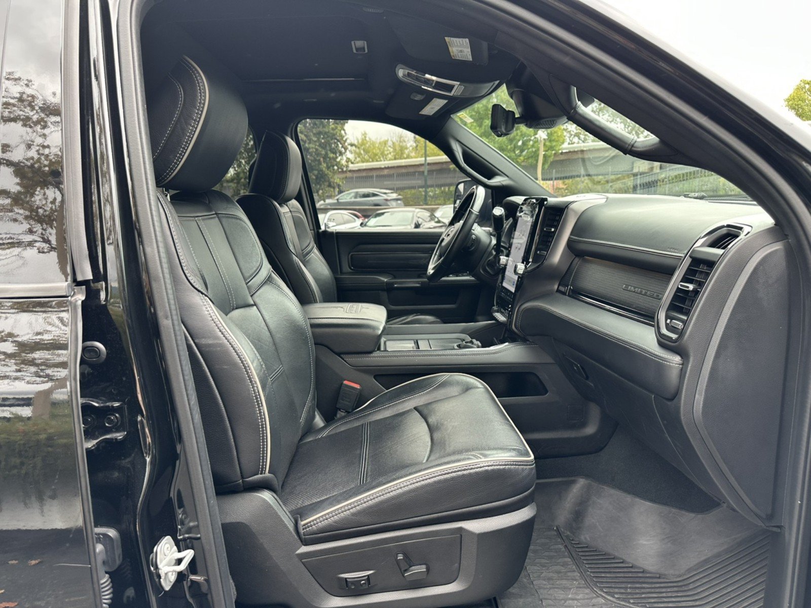 Used 2022 RAM 2500 Limited AWD/4WD image 20