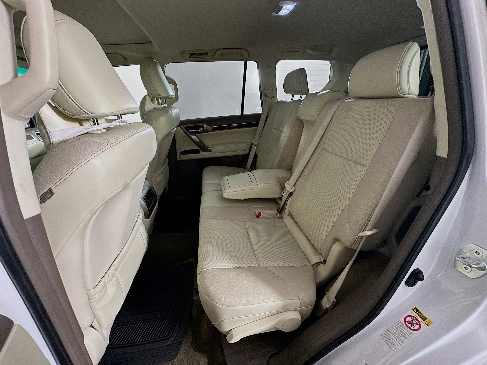 Used 2016 Lexus GX 460 w/ Premium Package image 30