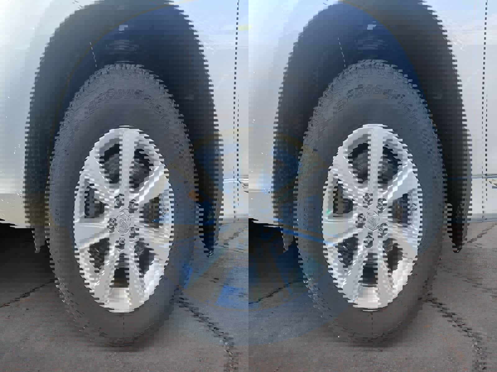 Used 2012 Toyota Highlander 4WD Hybrid w/ Leather Pkg image 14