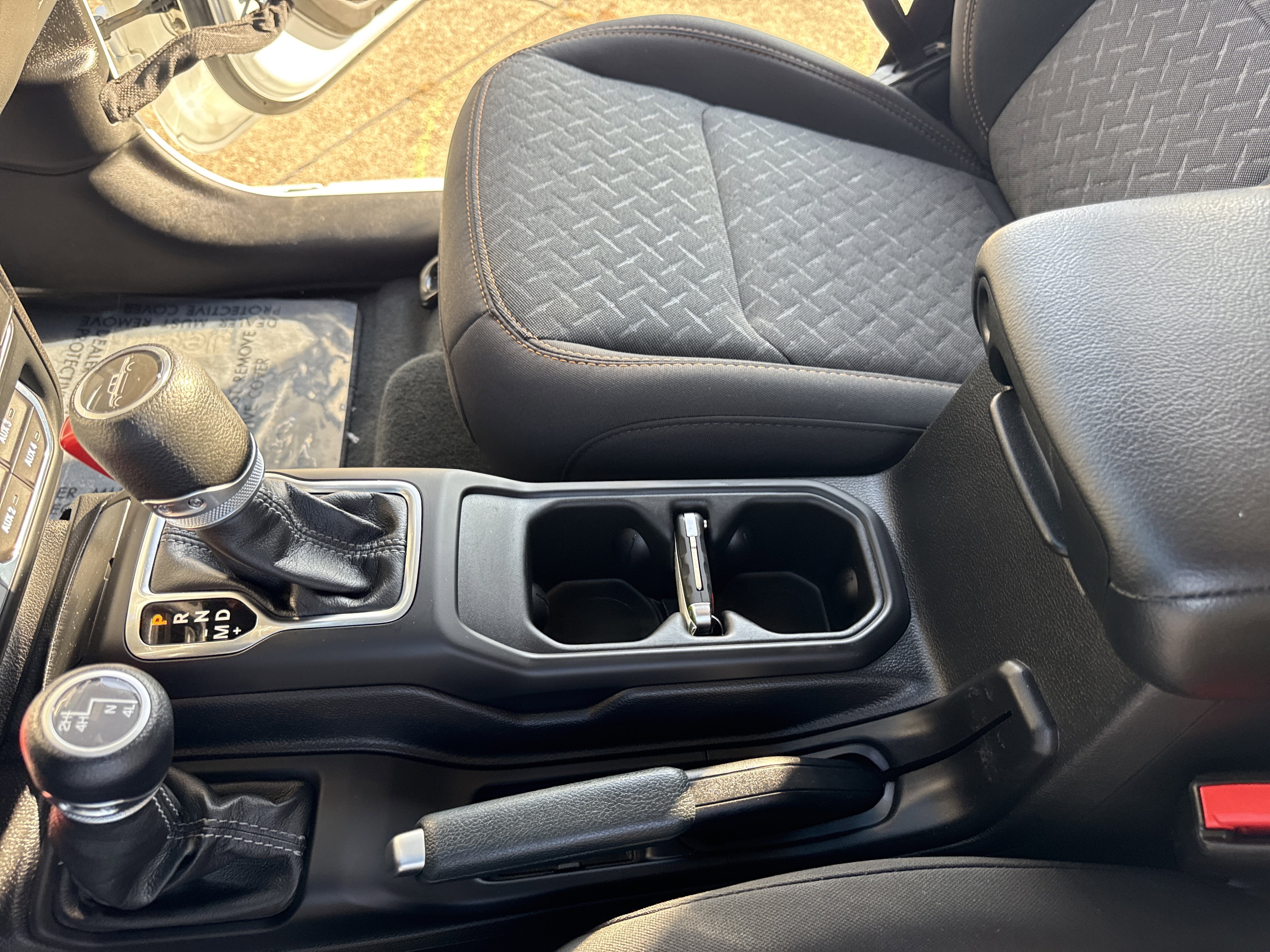 Used 2024 Jeep Gladiator Mojave w/ Safety Group image 24