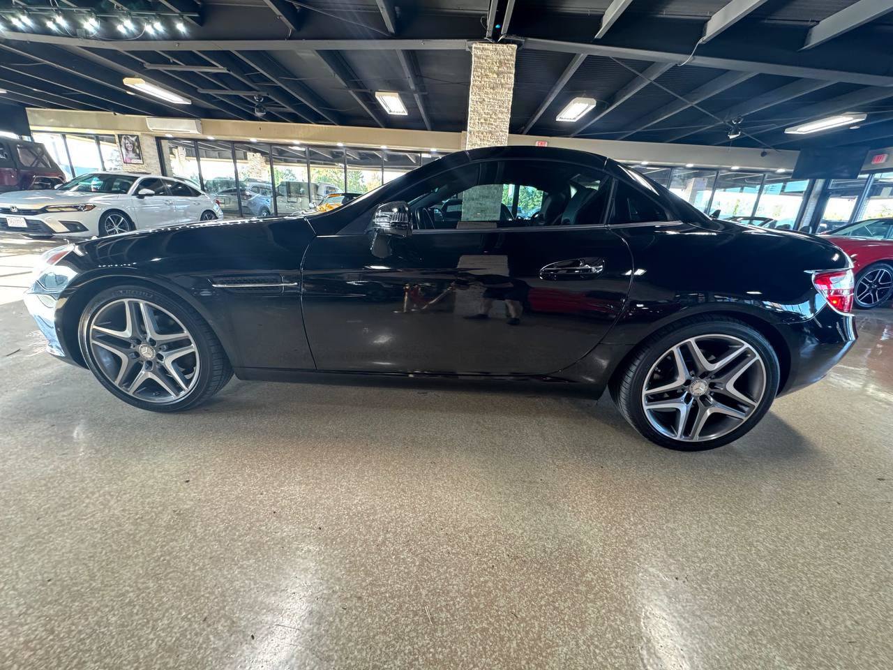 Used 2013 Mercedes-Benz SLK 250 image 4