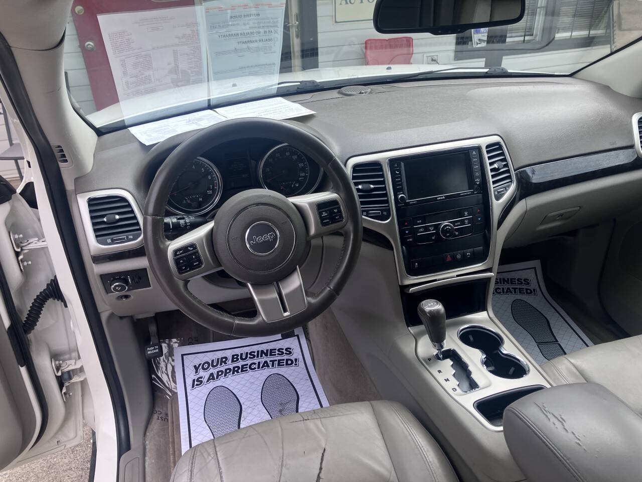 Used 2012 Jeep Grand Cherokee Laredo AWD/4WD image 10