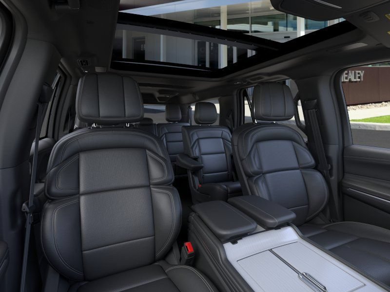 New 2026 Lincoln Navigator L Reserve w/ Jet Appearance Package AWD/4WD image 10