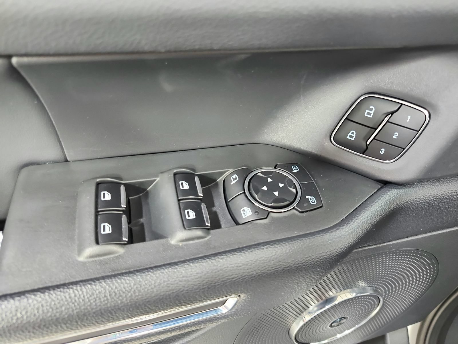 Used 2024 Ford Expedition Limited RWD image 40