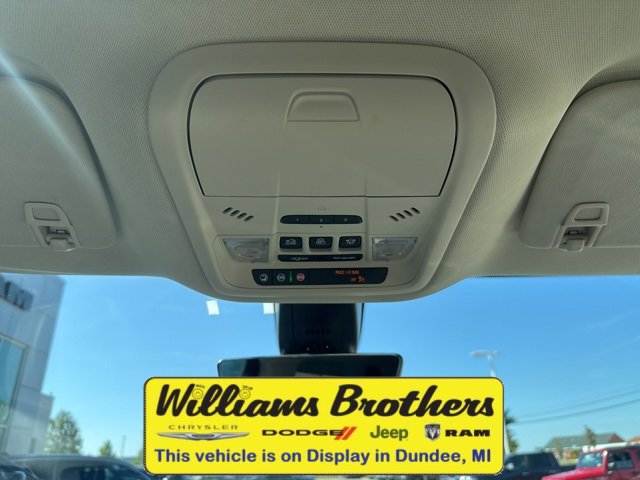 Used 2023 Buick Enclave Avenir w/ Avenir Technology Package image 31