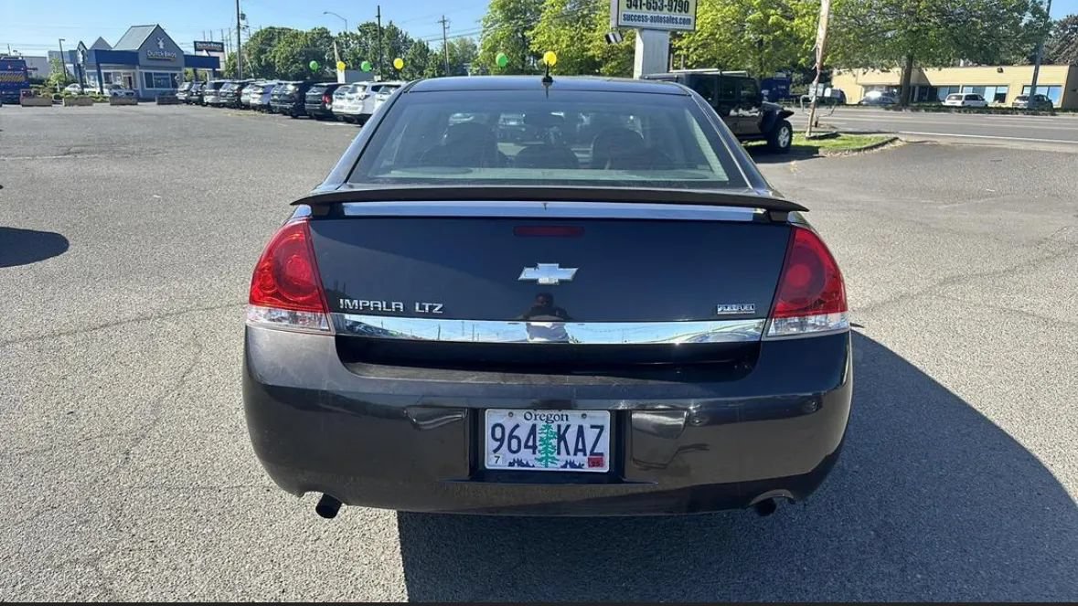 Used 2009 Chevrolet Impala LTZ FWD image 5