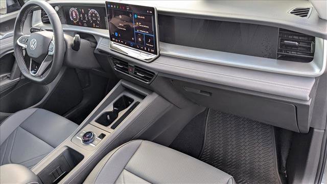 New 2026 Volkswagen Tiguan SE image 29