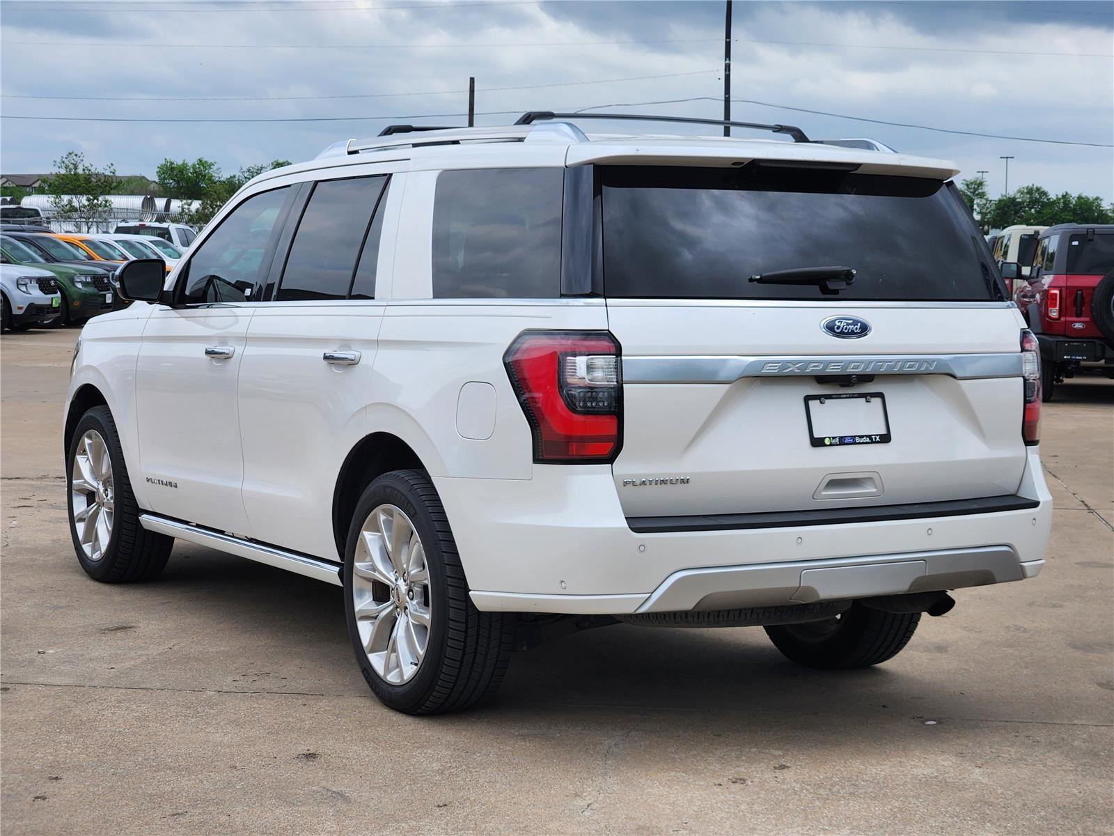 Certified 2019 Ford Expedition Platinum RWD image 4