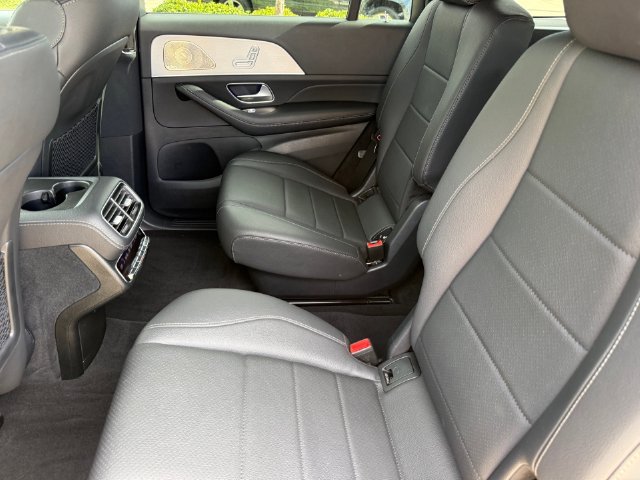 Used 2025 Mercedes-Benz GLS 450 4MATIC image 25