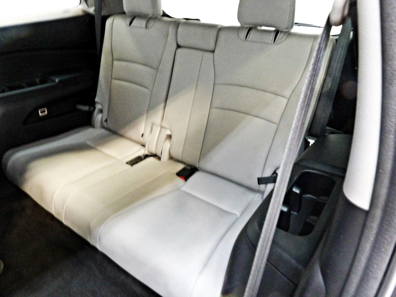 Used 2019 Honda Pilot Elite image 11