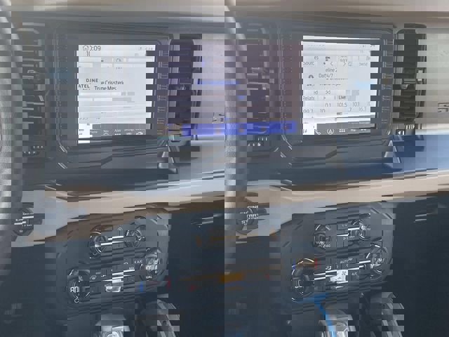 Used 2023 Ford Bronco Wildtrak image 23