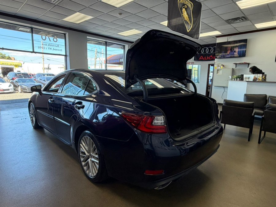 Used 2016 Lexus ES 350 w/ Luxury Package w/Wood Trim FWD image 14