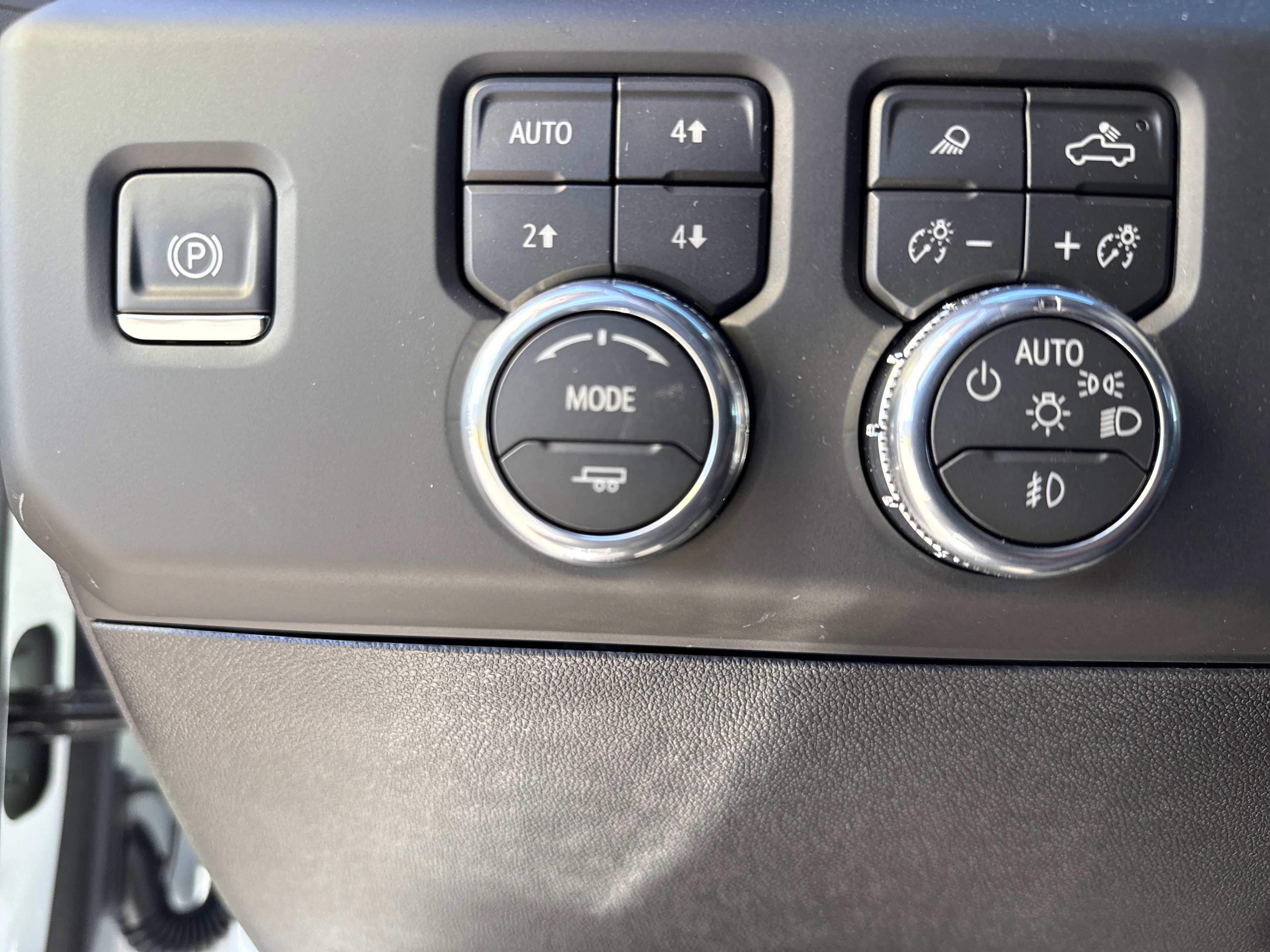 New 2026 GMC Sierra 2500 AT4 w/ AT4 Premium Plus Package image 19