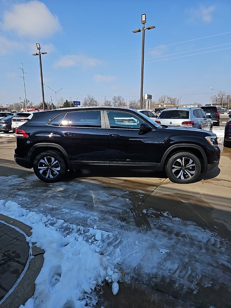 New 2026 Volkswagen Atlas Cross Sport SE image 4