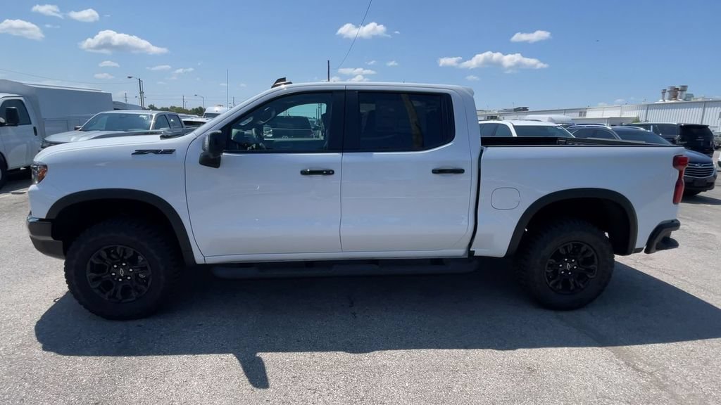 New 2026 Chevrolet Silverado 1500 ZR2 w/ LPO, Dark Essentials Package AWD/4WD image 7