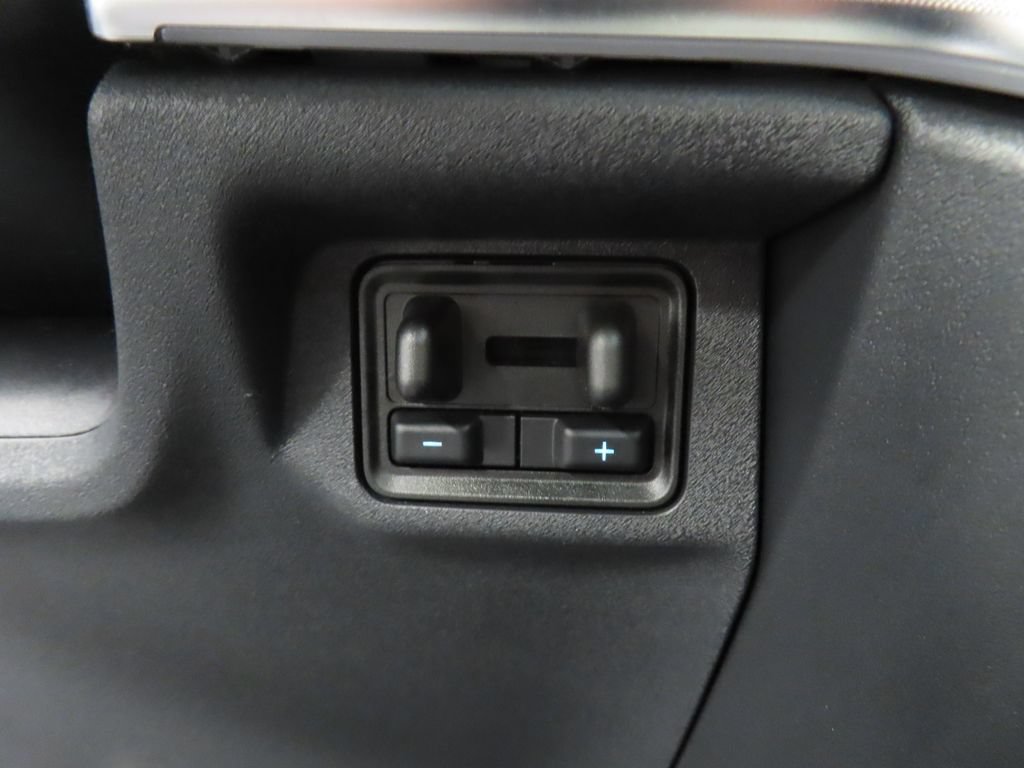Used 2025 Ford Expedition Platinum w/ Platinum Ultimate Package AWD/4WD image 51