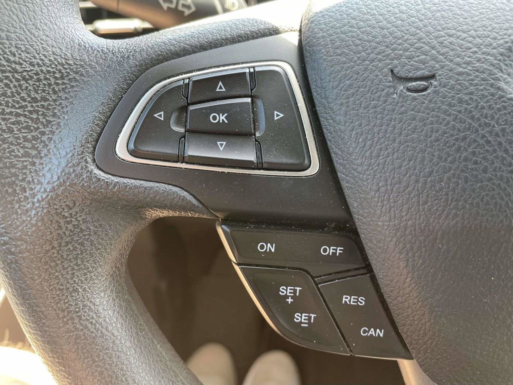 Certified 2018 Ford Escape SE image 25