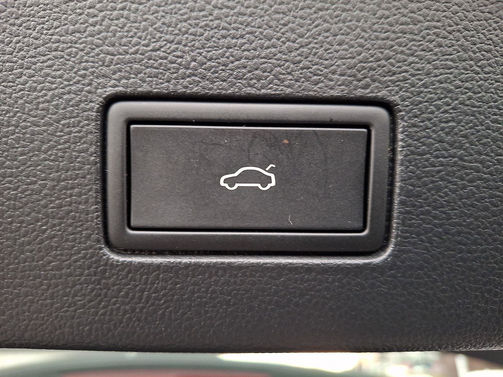 Used 2024 Volkswagen Atlas Cross Sport SEL R-Line image 29