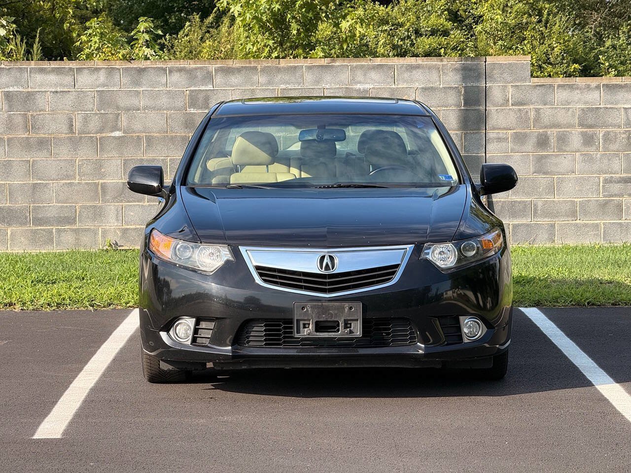 Used 2011 Acura TSX Sedan FWD image 2