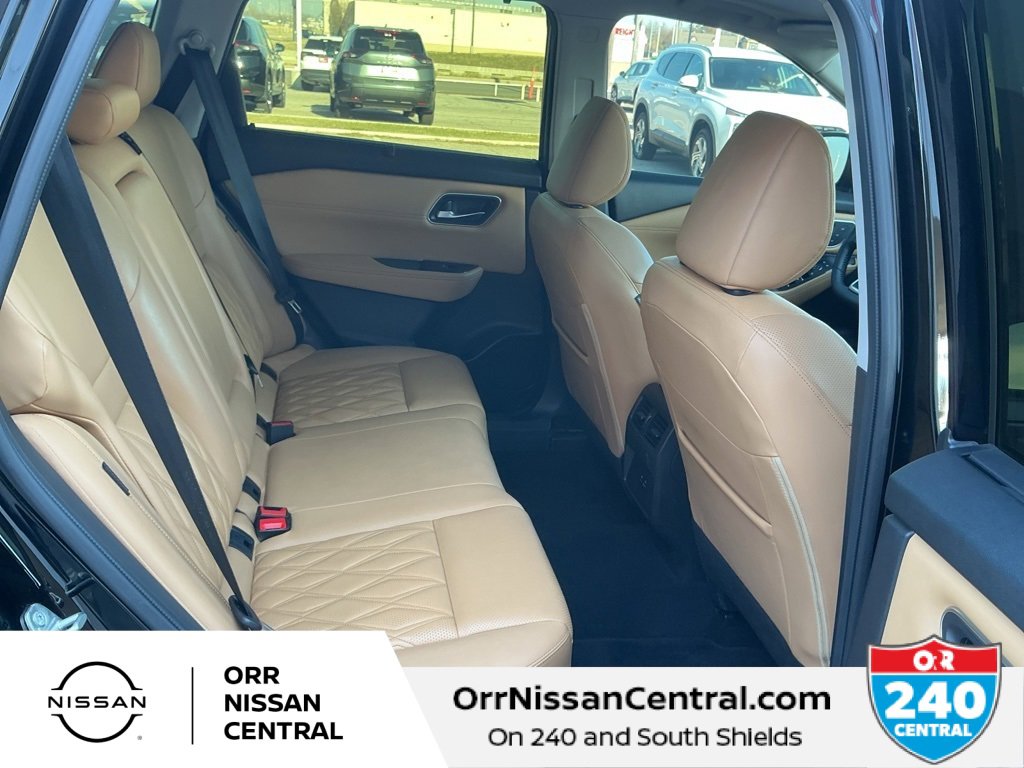 Used 2023 Nissan Rogue Platinum image 12