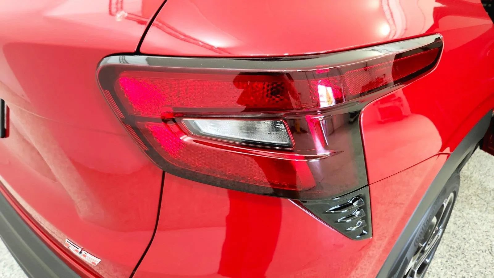 New 2026 Chevrolet Trax RS w/ Driver Confidence Package FWD image 32