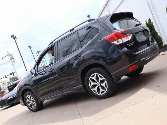 Used 2021 Subaru Forester Premium AWD/4WD image 5