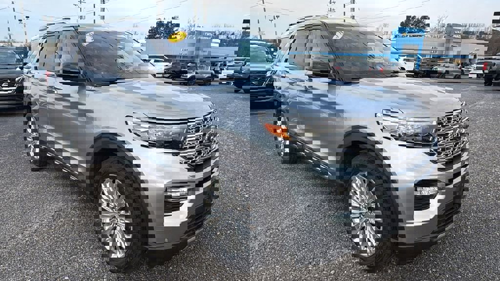 Used 2020 Ford Explorer Limited w/ Class III Trailer Tow Package image 3