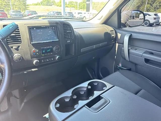 Used 2011 Chevrolet Silverado 1500 LT w/ All-Star Edition AWD/4WD image 12