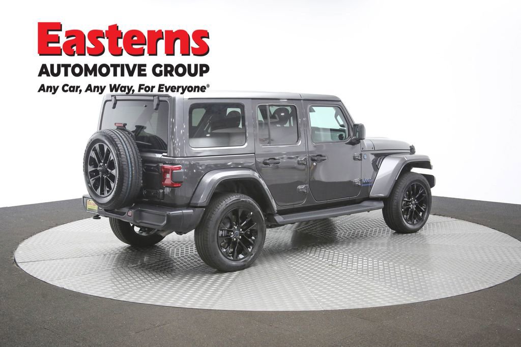 Used 2025 Jeep Wrangler Unlimited Sahara AWD/4WD image 37