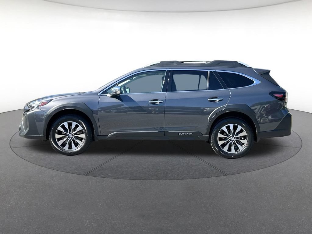 Used 2023 Subaru Outback Touring XT AWD/4WD image 2