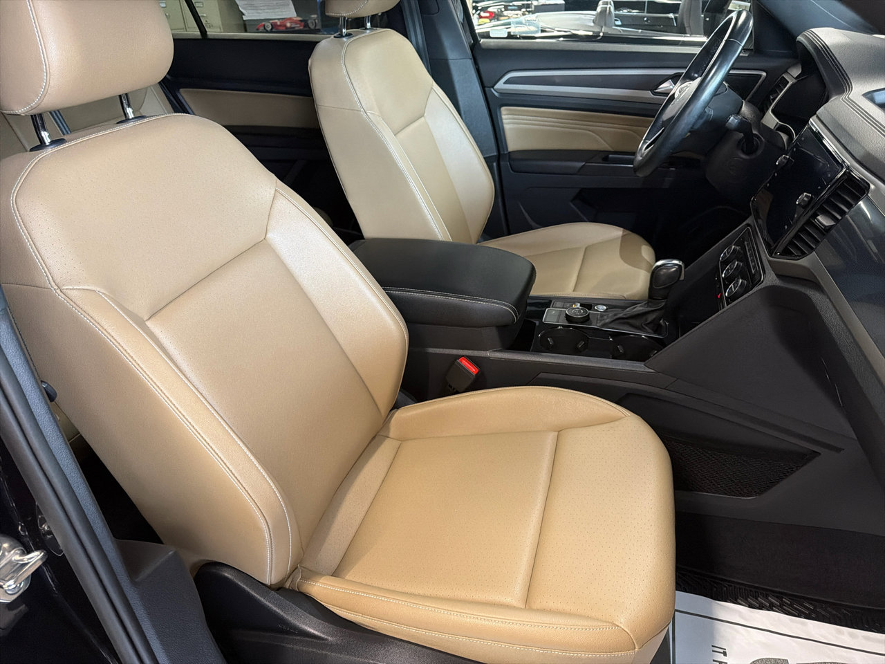 Used 2020 Volkswagen Atlas Cross Sport SEL image 24