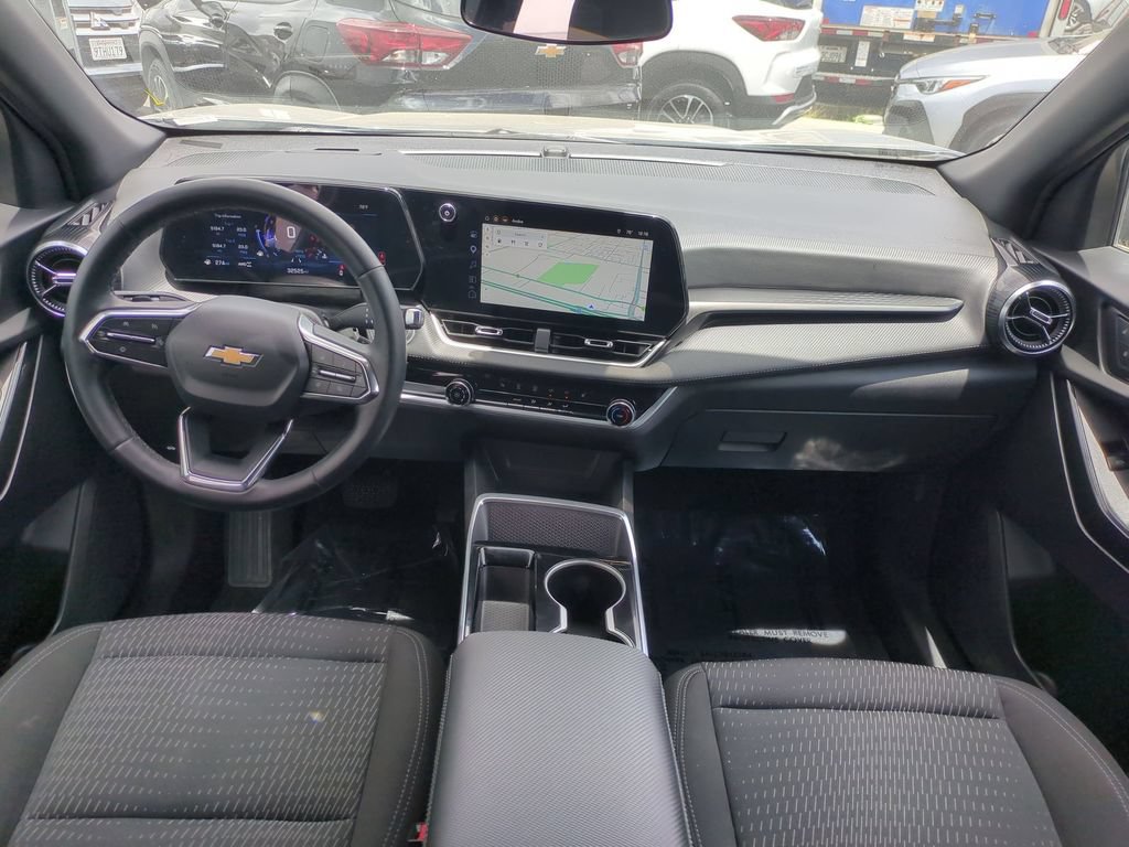Used 2025 Chevrolet Equinox LT AWD/4WD image 23
