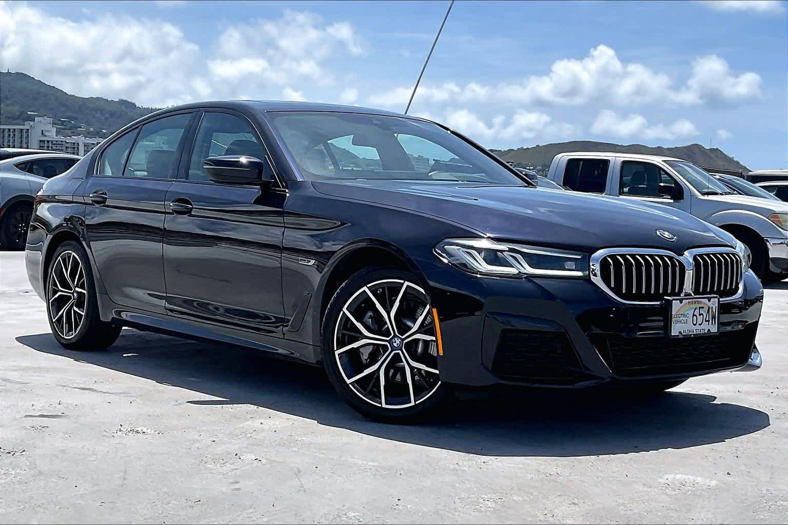 Used 2023 BMW 530e w/ M Sport Package RWD image 21
