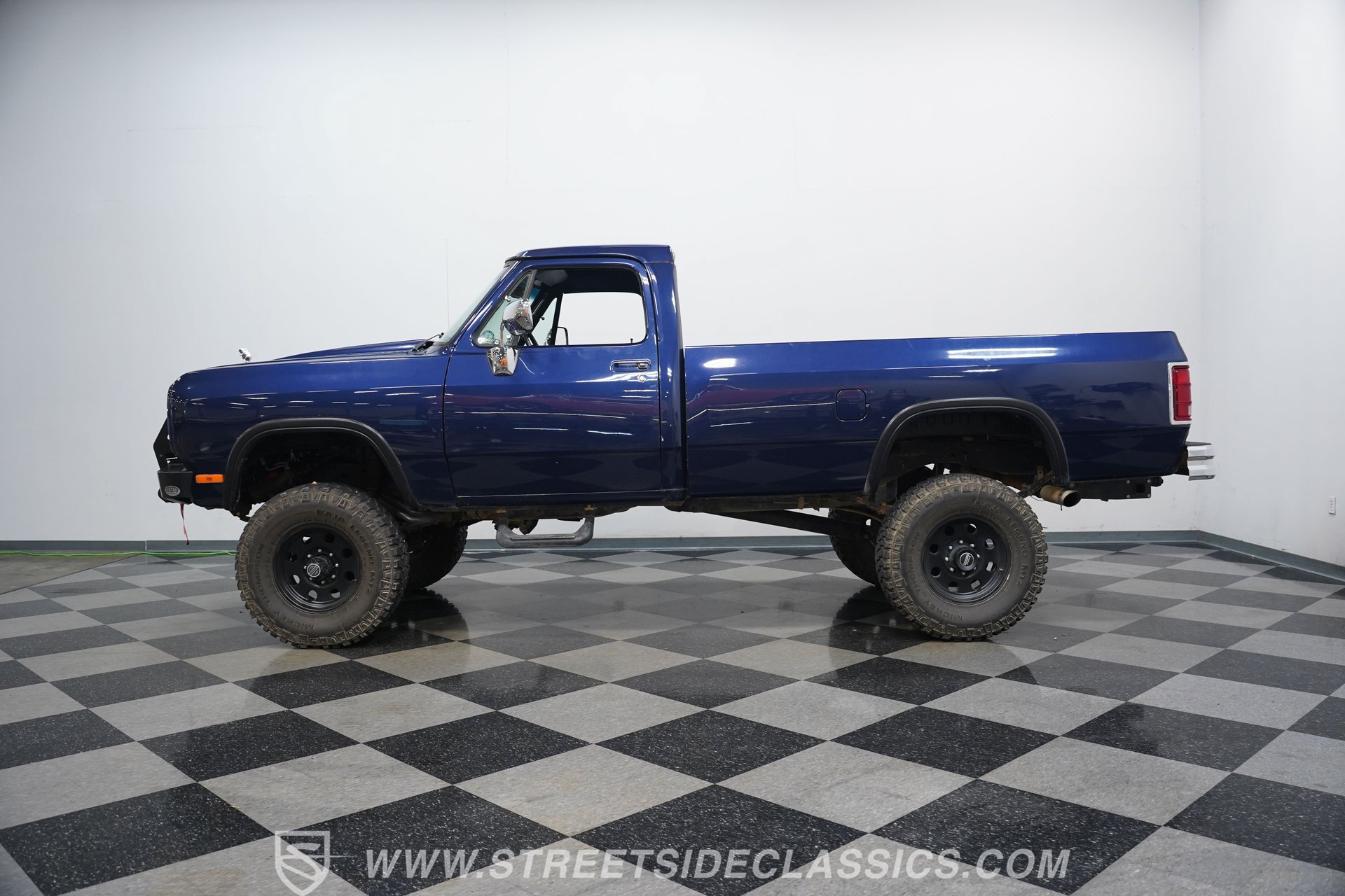 Used 1988 Dodge D/W Truck 250 AWD/4WD image 8