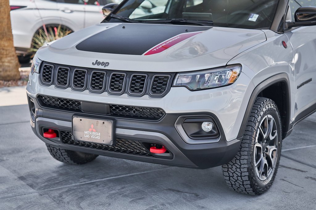 Used 2024 Jeep Compass Trailhawk image 5