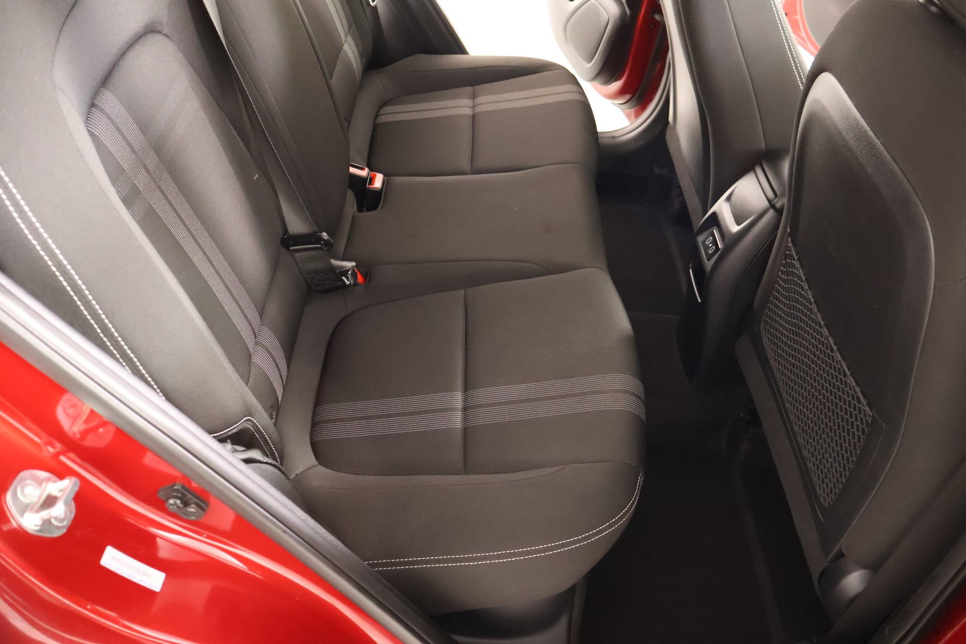 Used 2025 Hyundai Venue SEL FWD image 13