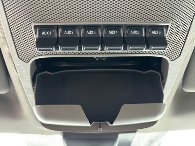 Used 2022 Ford F550 4x4 Regular Cab Super Duty image 27